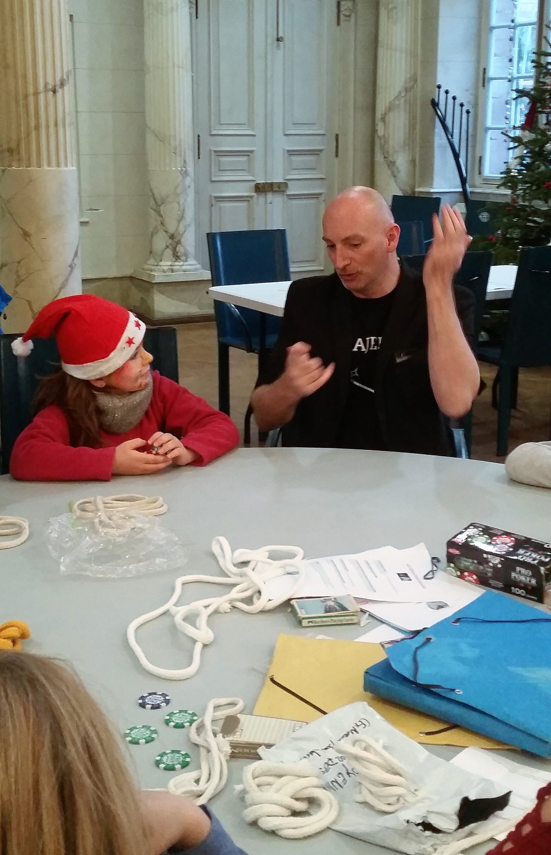 Atelier magie de Noël. Mois givré de Belfort avec Majerik Votre magicien