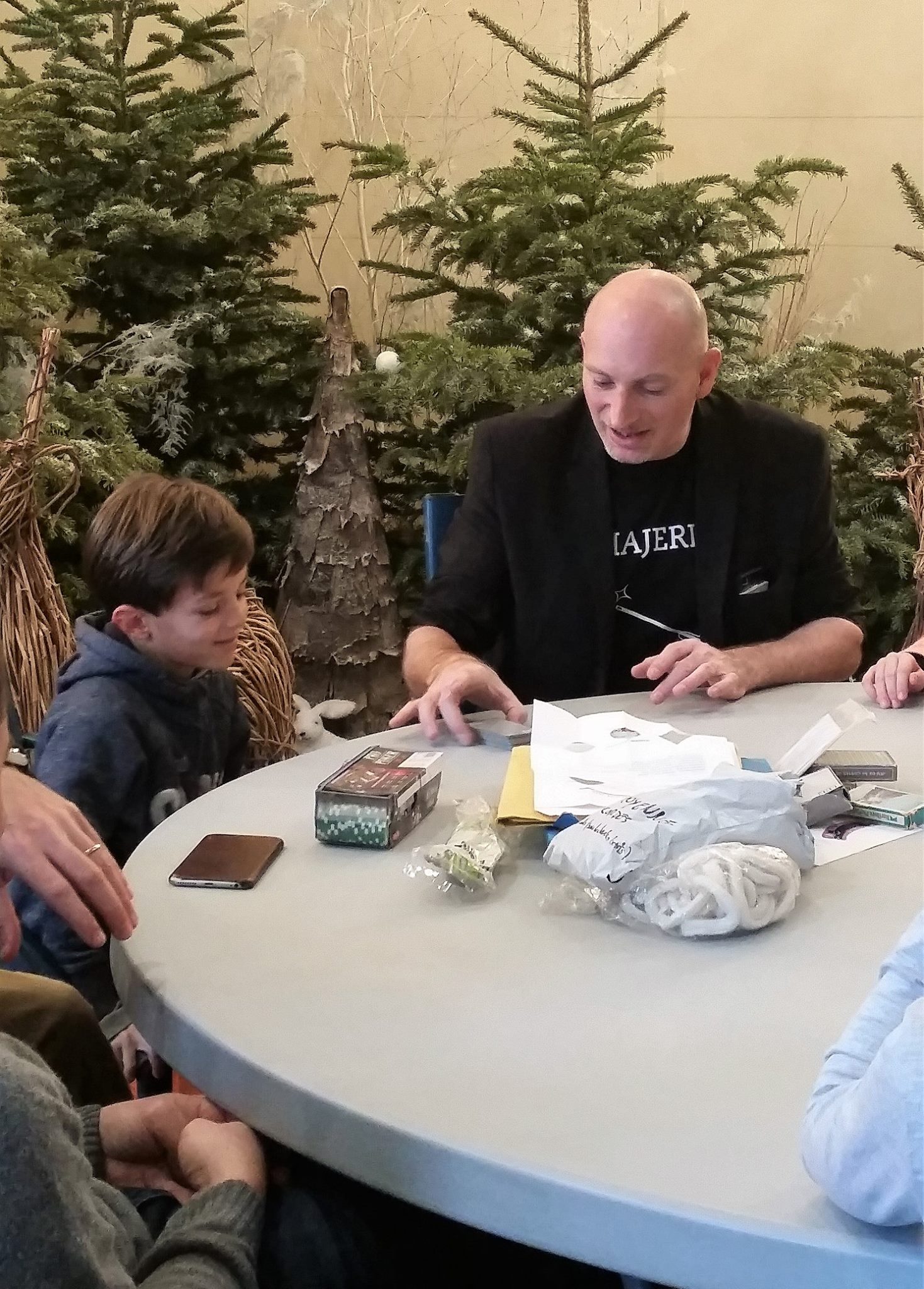 Atelier Magie avec Majerik Votre Magicien. Magie anniversaire enfant. Mulhouse